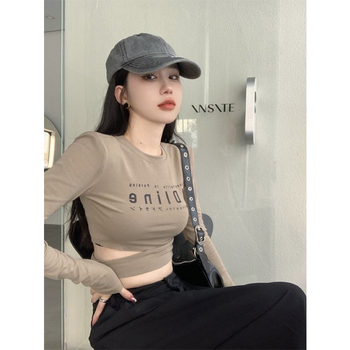 Early autumn American T-shirt women's 2022 summer new short slim bottoming shirt hot girl long-sleeved top