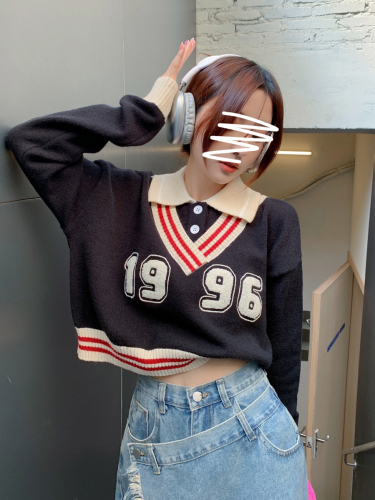 Short sweater for women in autumn and winter, loose and casual design sense, college lazy style, polo collar, knitted top fashion