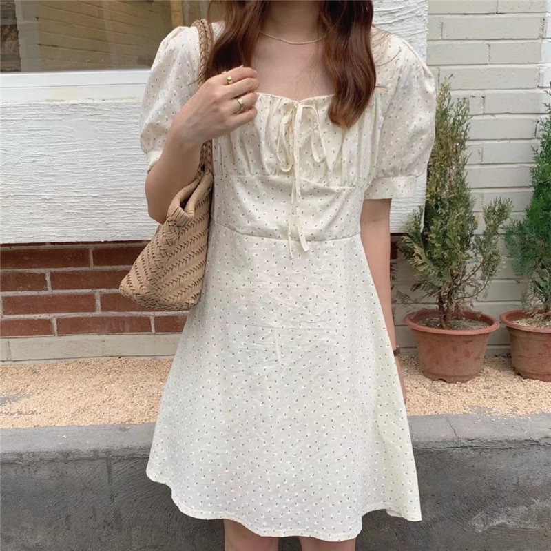 The 2021 summer new small French dress can be salt, sweet and tender.