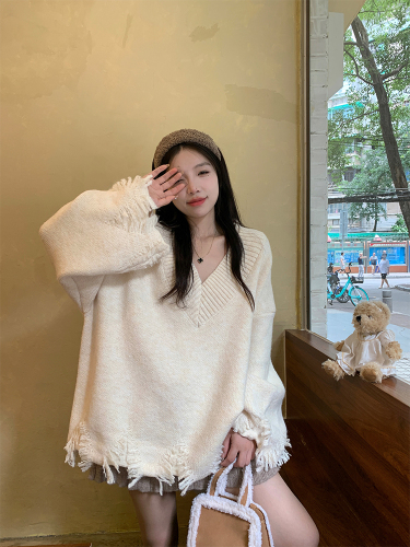 Real price Korean simple tassel leftovers warm V-neck sweater
