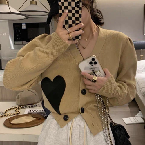 Autumn Western-style small man high waist short section is thin long sleeve love knitted sweater small cardigan female v-neck jacket top
