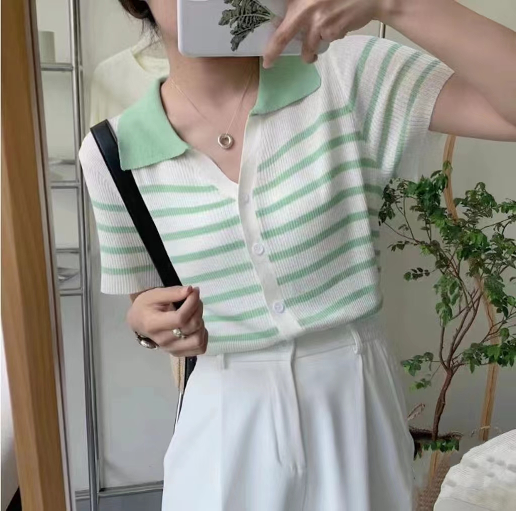 Color contrast stripe short sleeve V-Neck Sweater early spring 2022 new casual thin top women's fashion
