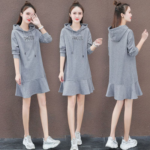 New long sleeve loose oversized fashion dress in fall / winter 2020