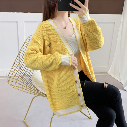 Net red knitwear women's spring 2020 new yellow V-Neck Sweater Korean loose cardigan jacket short top