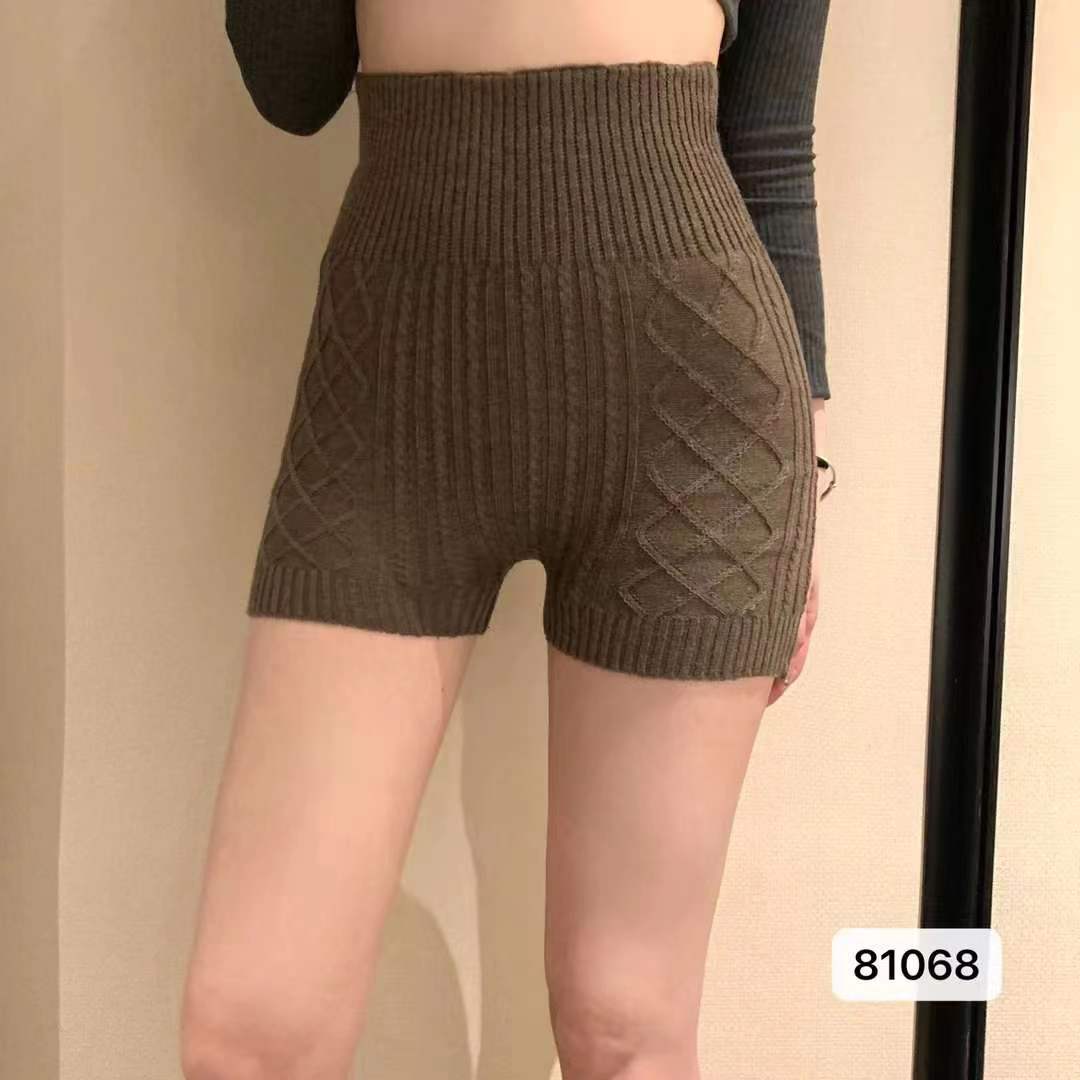 2022 autumn and winter new comfortable anti-glare shorts knitted autumn and winter high waist bottoming safety pants women