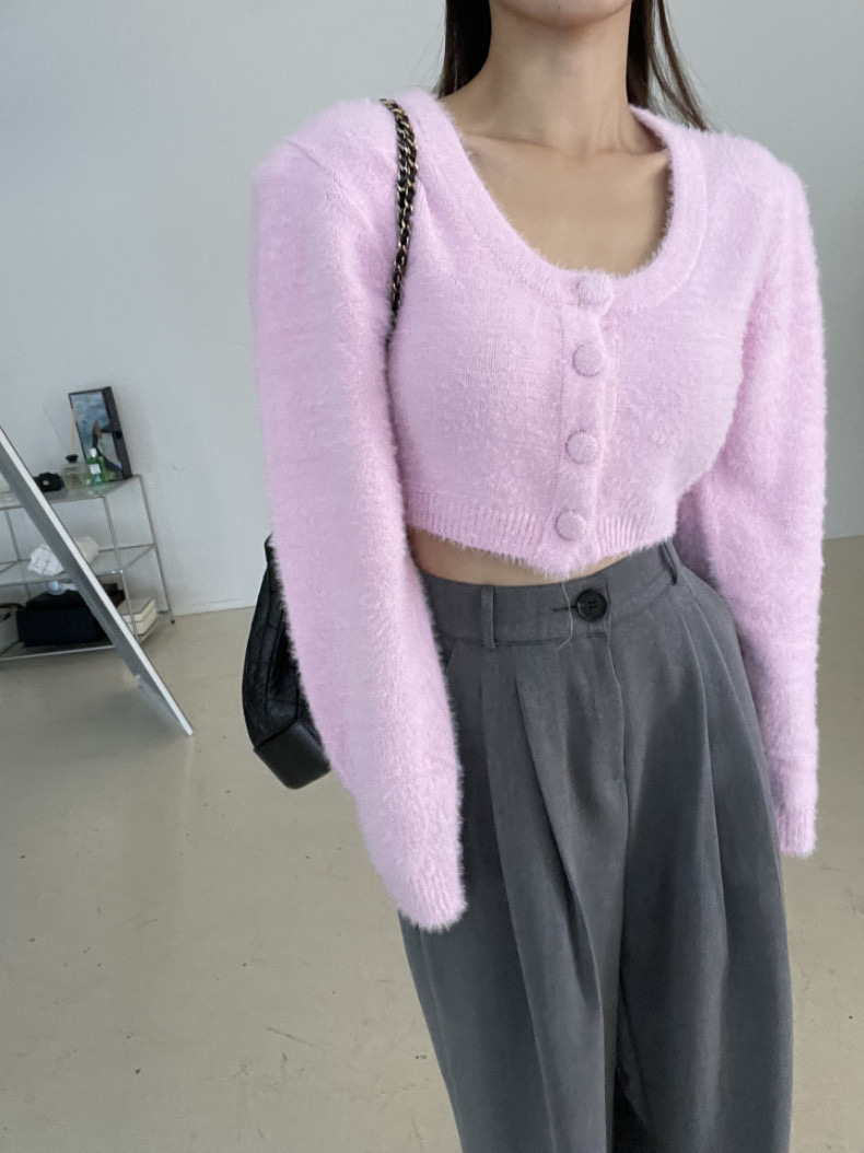 South Korea's Dongdaemun 2022 autumn and winter new single-breasted plush short knit sweater