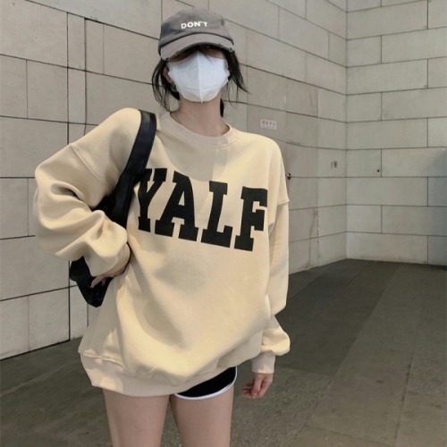 Korean autumn and winter Plush round neck letter printing leisure age reducing loose long sleeved women's sweater
