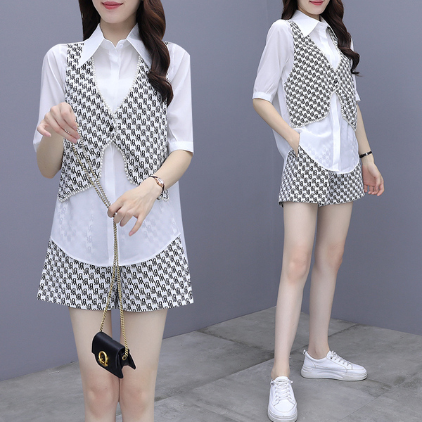 Europe station 2022 summer new small fragrance holiday two shirts women's fashion loose wide leg shorts casual suit