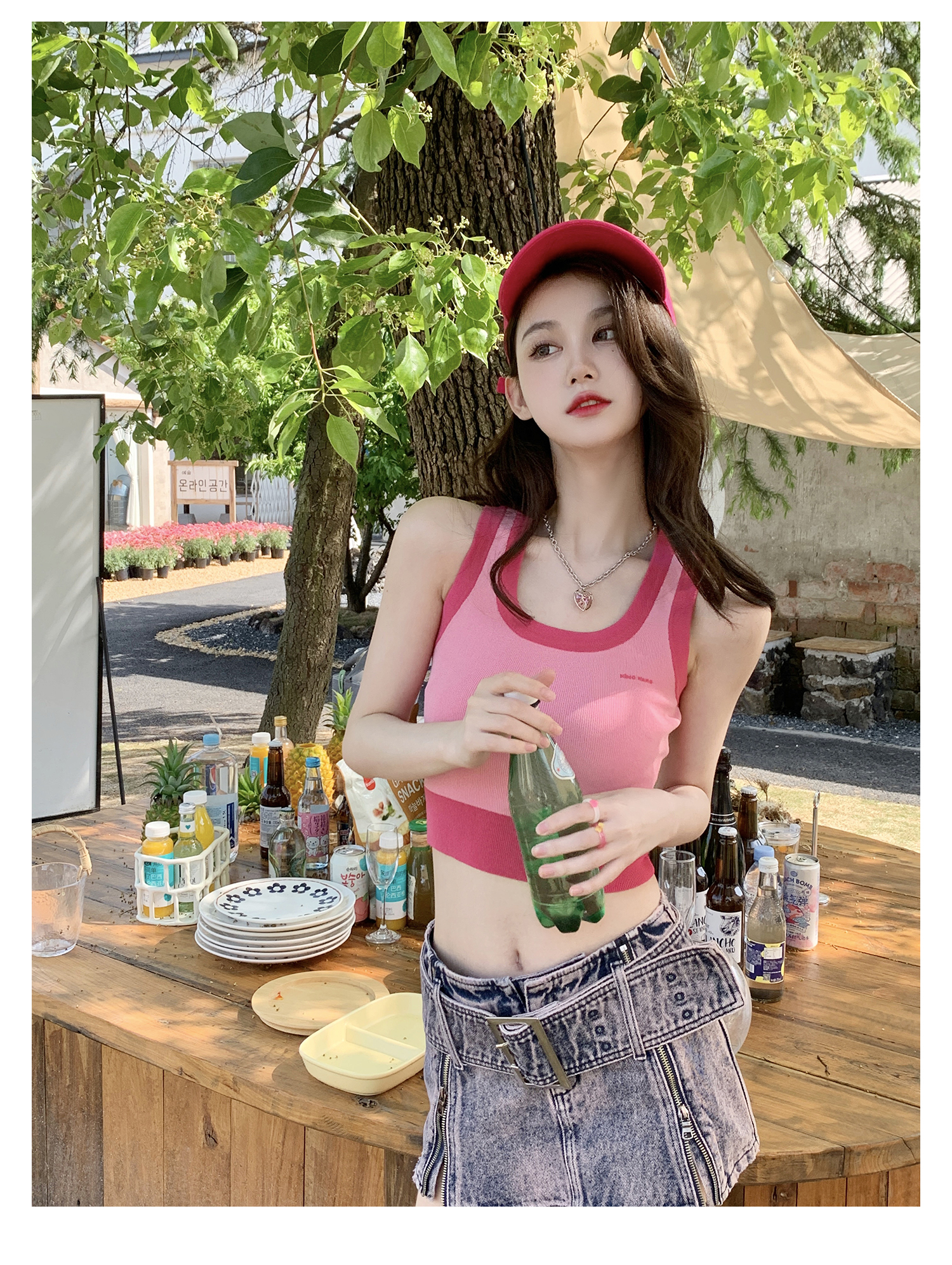 NIMO WANG Contrasting color knitted all-match sleeveless short open back knitted vest for women