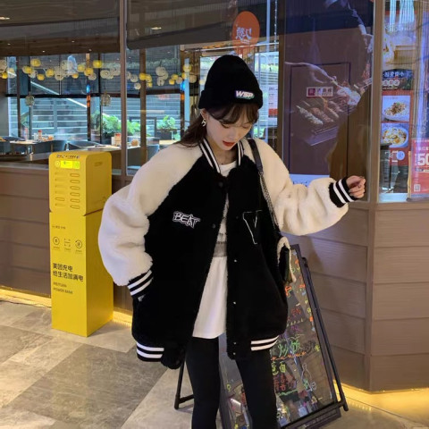 Autumn and winter new lamb wool baseball jacket women's medium and long fashion plush student loose cotton clothes