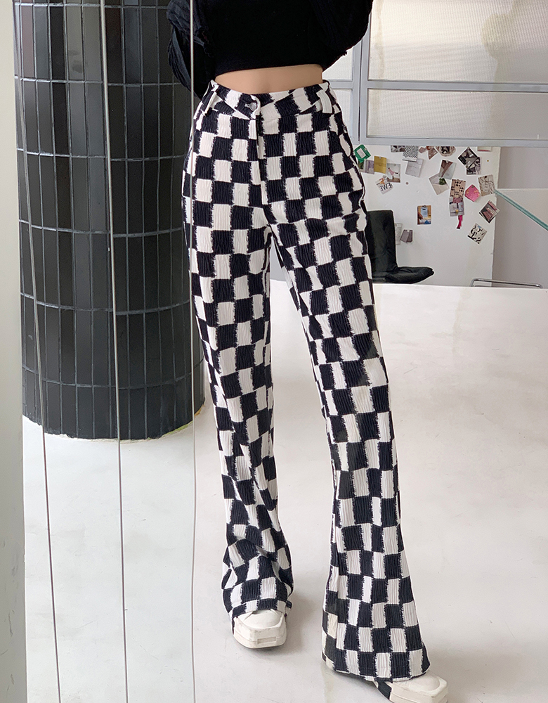 Real shooting of 2022 summer clothes New Retro checkerboard casual pants women's high waist slim micro bell bottomed pants mopping pants fashion