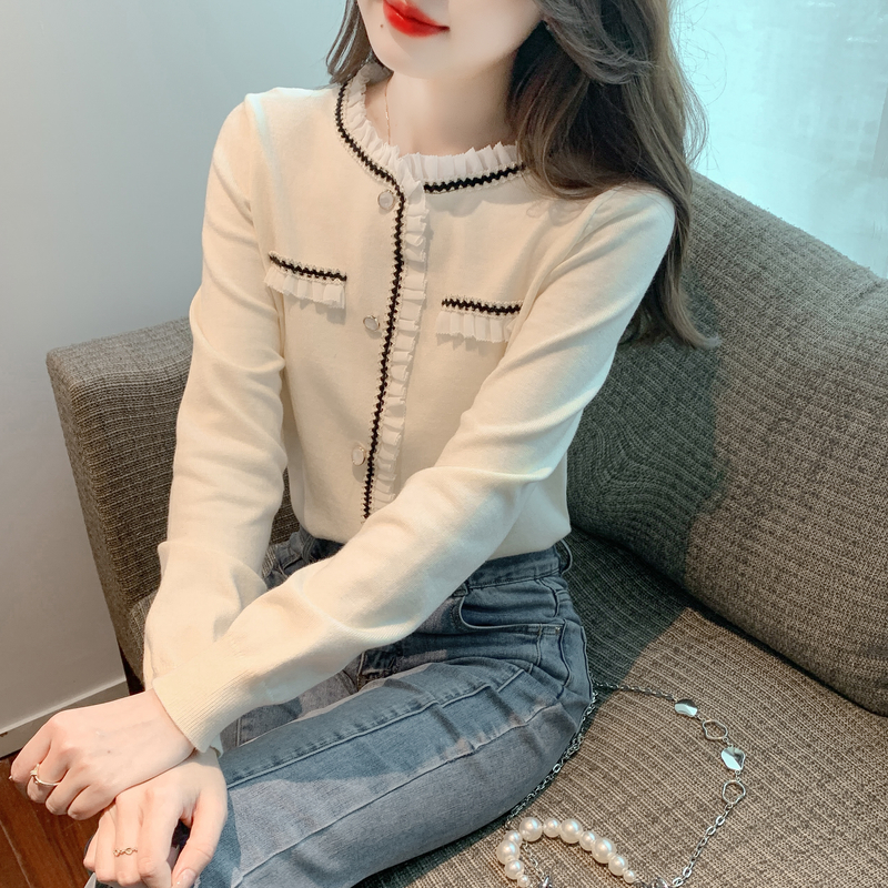 Real shot 2022 autumn and winter new style small fragrance sweater sweater stitching lace bottoming shirt top women