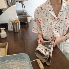 Real shot three standard Korean Short Sleeve Shirt women's Lapel retro floral heart machine Shirt Top