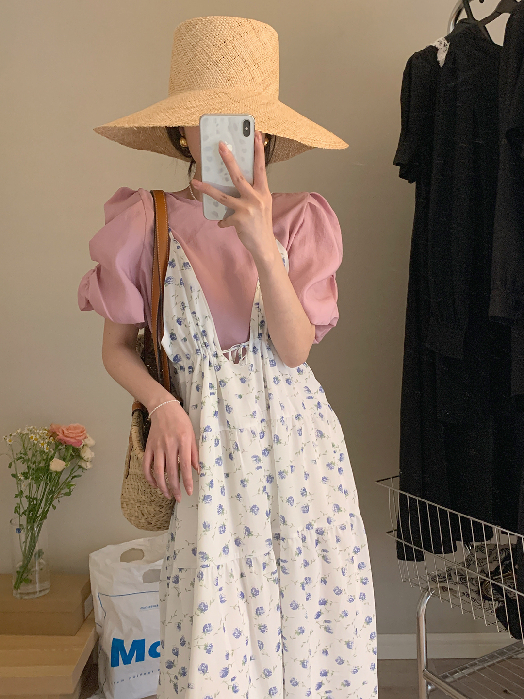 Real shot! Korean chic gentle temperament pink bubble sleeve Joker shirt suspender floral dress
