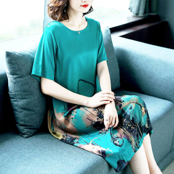 2021 imitation ice silk dress middle-aged and elderly large women's dress mother's summer new short sleeve refreshing knee length skirt