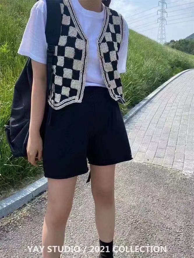 New pop 2022 autumn Korean version of small fragrance thick thread knitted Vintage vest, loose and easy to wear design