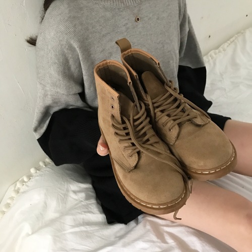 Real-price Korean version inswind Martin boots Retro-Vintage thick-bottomed Street photograph locomotive boots grinding British short boots chic women