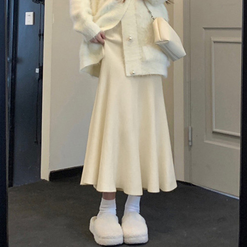 Official picture of autumn and winter new skirt fishtail skirt skirt goddess high-end slimming and versatile hip-hugging skirt