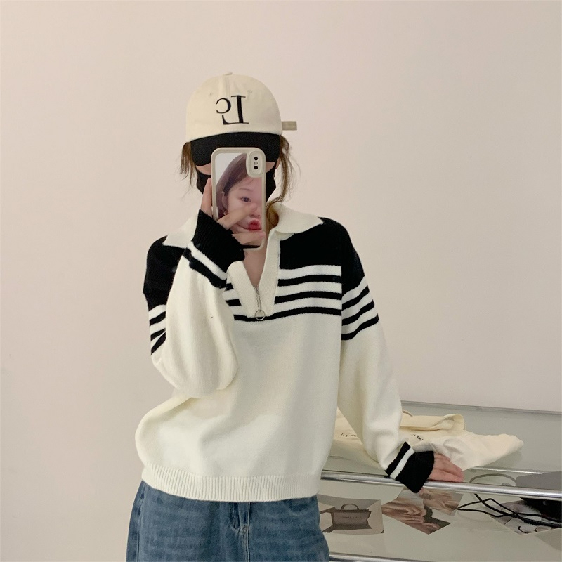 Navy collar twist lazy wind sweater coat women 2022 new autumn design sense niche knitted cardigan top
