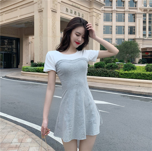 Real photo contrast color splicing fake two round necked short sleeves show thin A-line dress real price
