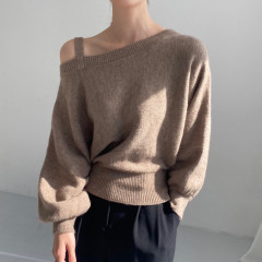 One side off shoulder strap bat sleeve sweater