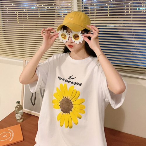 Double milled milk silk Korea fashion printed Daisy short sleeve T-shirt for women