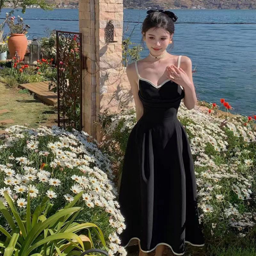 Fashionable French Elegant Luxury Dress Spring/Summer 2023 Large Hepburn Retro Strap Long Dress Women