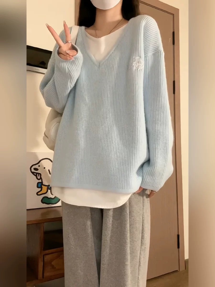 Women's Ins Korean Loose Slouchy Soft Milk Baby Blue V-neck Knit Sweater Set for Autumn and Winter