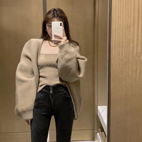 Korean early autumn style retro Japanese lazy style loose v-neck knitted cardigan sweater two-piece jacket feminine temperament