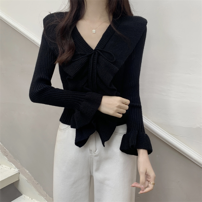 Real price real price autumn and winter new ruffled trumpet sleeve sweater knitted top