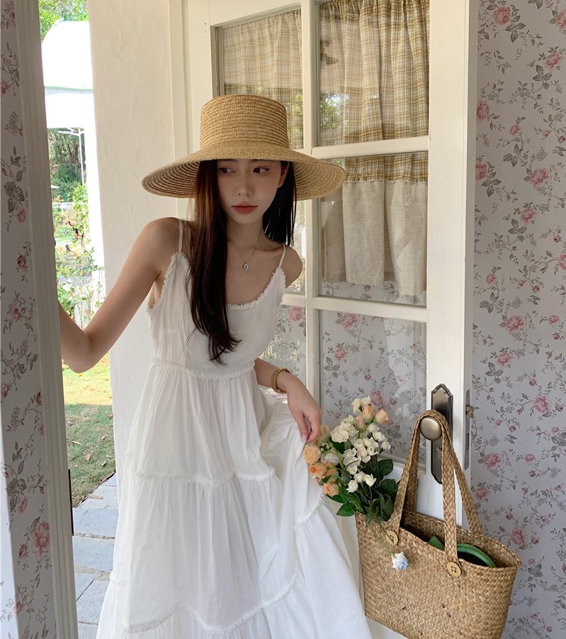 Real shot Korean design sense temperament all-match lace stitching suspender cake skirt dress