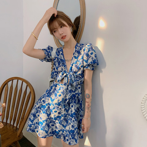 French retro floral dress women's  summer new small sexy waist closing seaside holiday dress