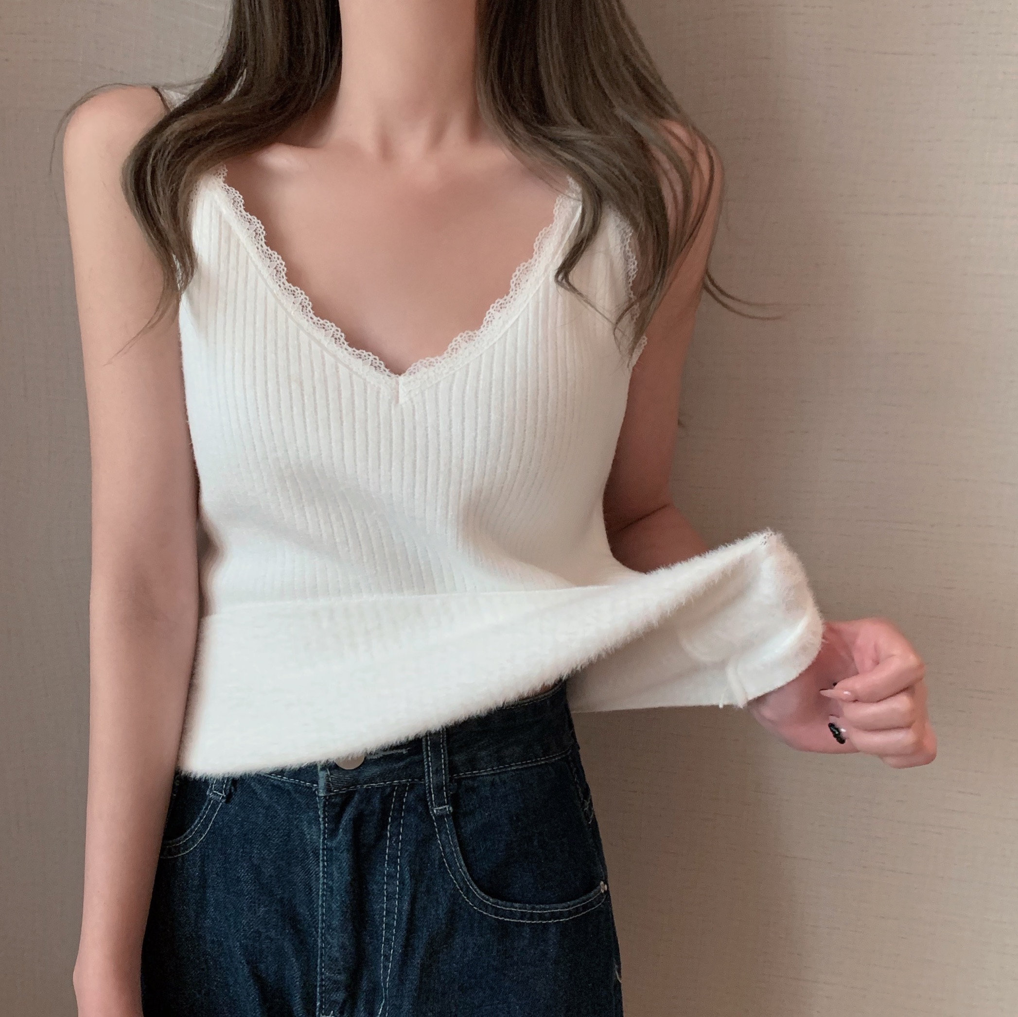 Real price lace V collar mink fur one-piece plush and plush suspender sweater suit with bottom vest