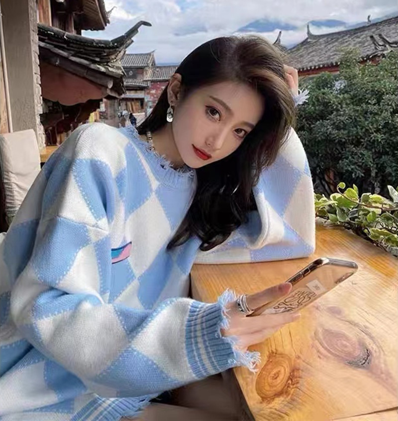 2022 autumn and winter new South Korea Dongdaemun net red sweater blue and white worn pullover diamond sweater women