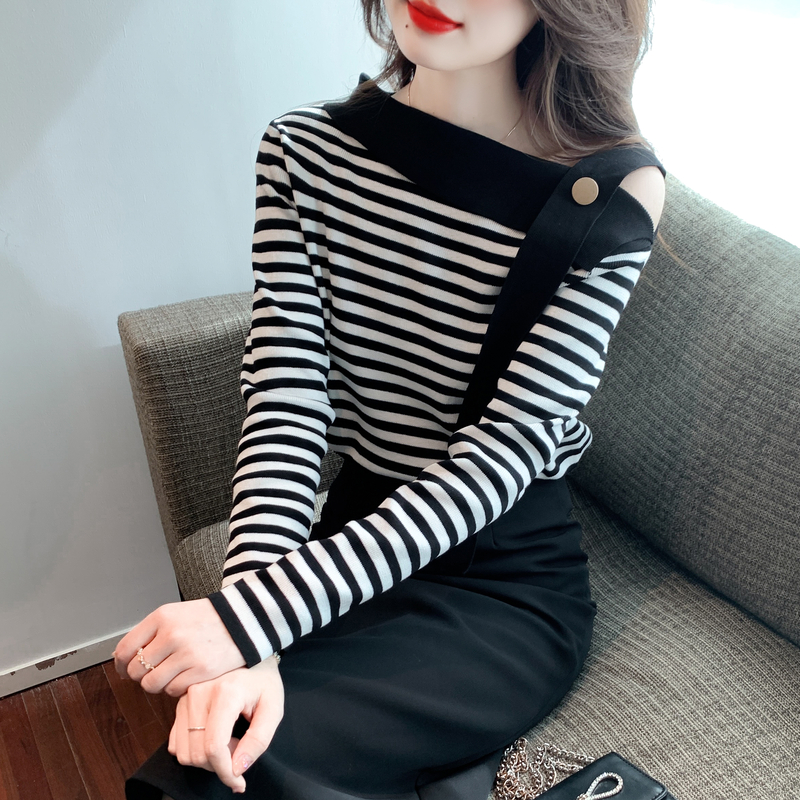 Real shot!  2022 autumn and winter new Korean version of the net red slanted neck off-shoulder slim bottoming shirt knitted sweater top