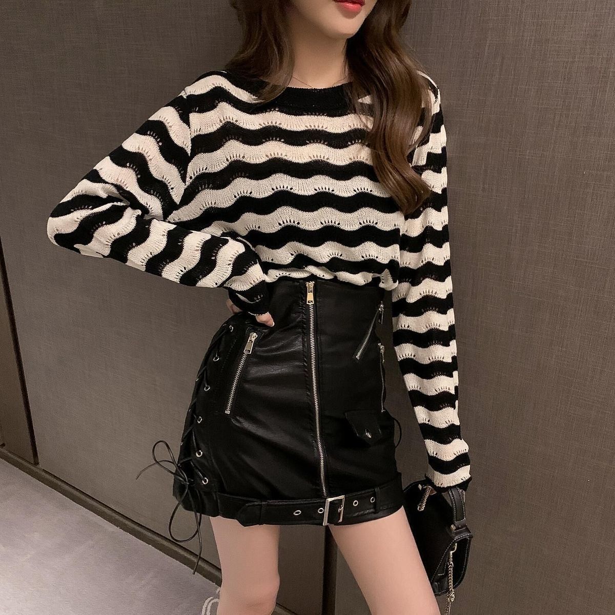 2022ins trendy loose and thin fashion striped long-sleeved t-shirt women's Korean version knitted top with bottoming shirt