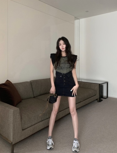 Real shot real price Hong Kong Style foreign style right angle shoulder loose T-shirt super high waist slim breasted two wearing skirt jeans skirt