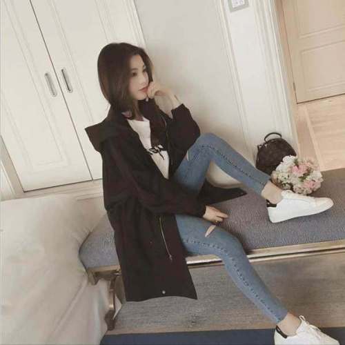Plush and thickened windbreaker women's middle and long style 2021 autumn and winter Korean loose leisure hooded temperament fashion coat