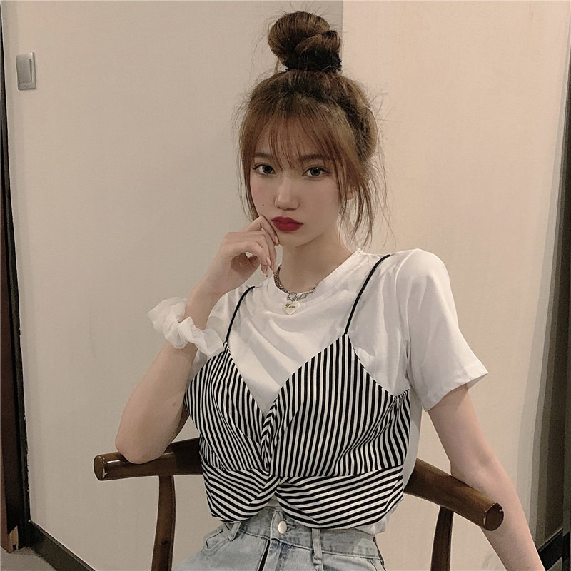 2023 half-sleeved super hot clothes with scheming design sense fake two-piece short-sleeved t-shirt women's trendy ins summer
