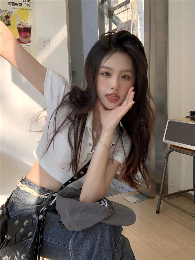 2023 Summer Ribbed POLO Collar Short Slim Slim Short Sleeve Shoulder Tight Top Ins Trend