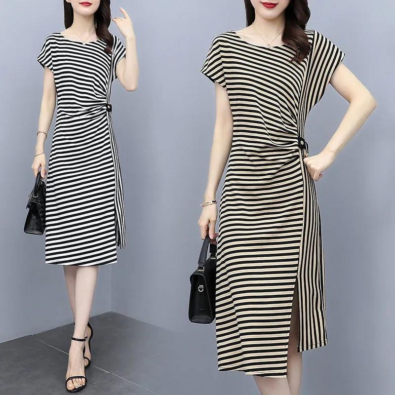 Striped waist style fashion split light mature dress this year, a new medium and long short sleeved skirt is popular