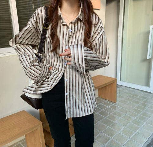 Real shooting real price  early spring Korean version new vertical stripe loose thin shirt for women