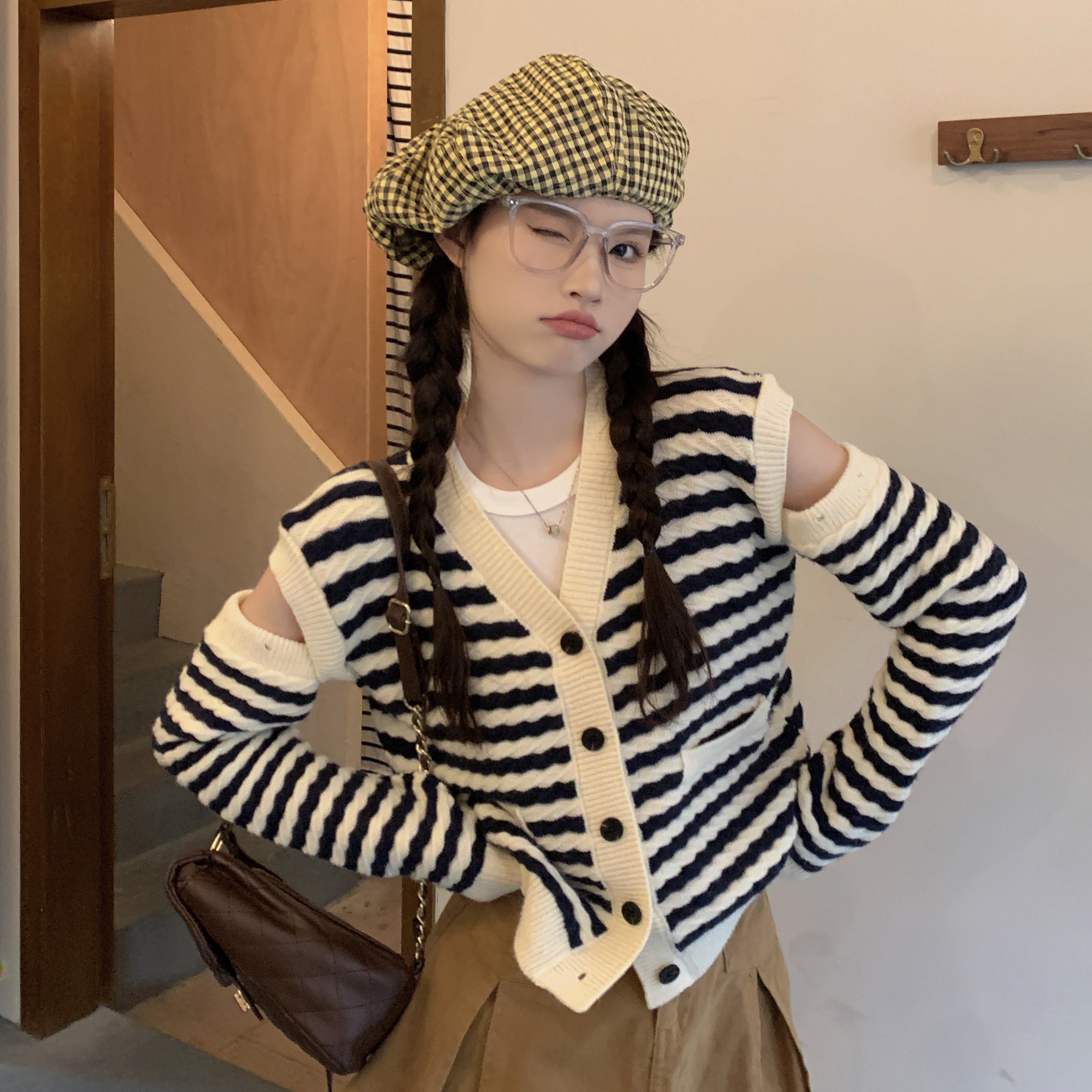 Real price real shot Zhao Lusi same style French detachable sleeves horizontal stripes knitted cardigan jacket female