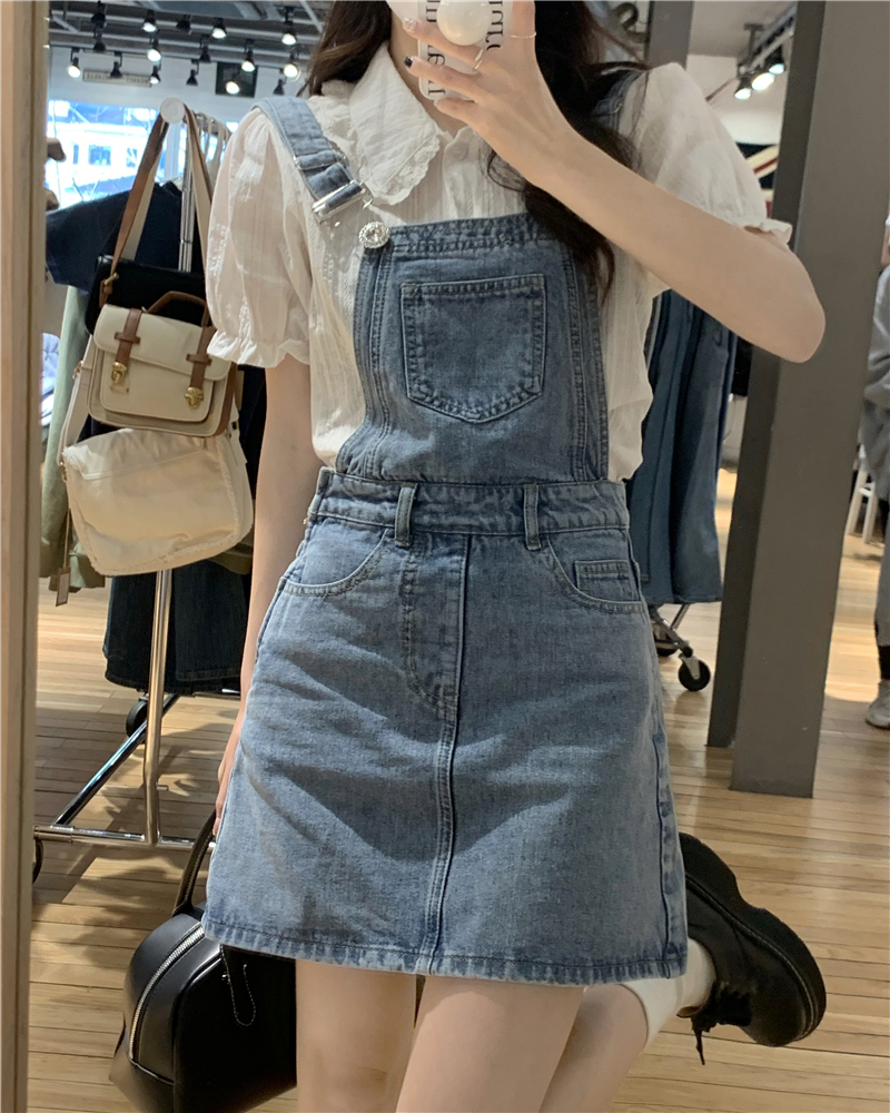 Real price real price Korean style fresh lace collar puff sleeve shirt + salt denim suspender skirt