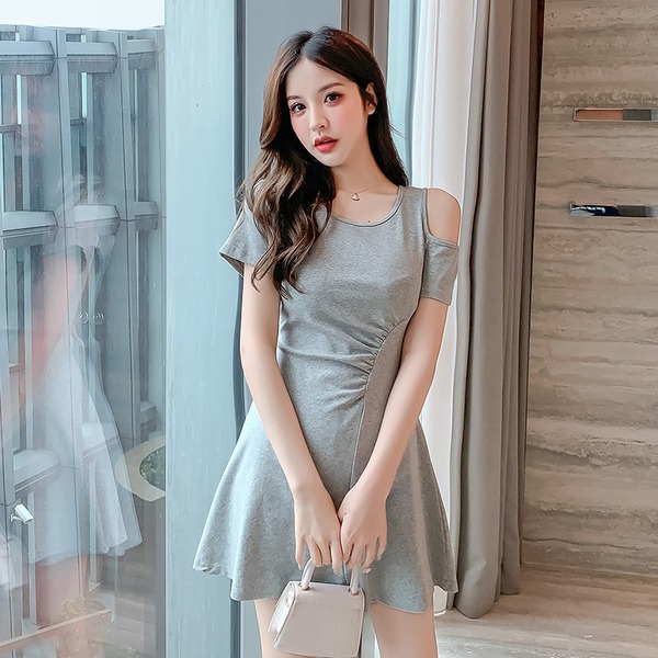 Sexy off shoulder solid color French 2022 summer new dress French first love Platycodon grandiflorum skirt gas short sleeve skirt