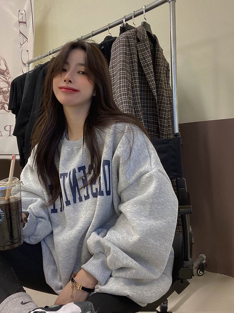 Fish scales + velvet thickening letter printing round neck sweater women's autumn and winter velvet thickening loose and thin niche tops