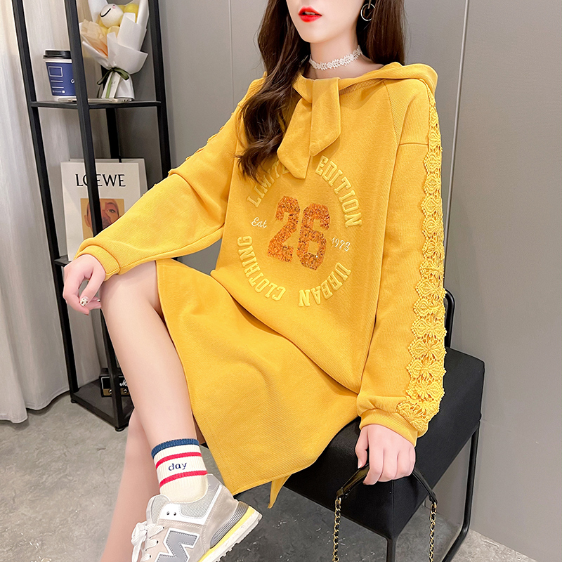 Real photo 2021 spring Korean loose cotton round neck printing embroidery medium length large women's thin sweater