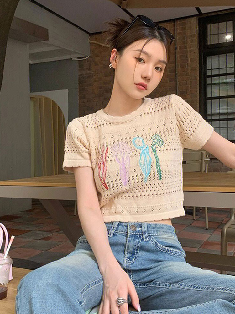 Summer new design sense niche short-sleeved t-shirt top female Korean version looks thin super good-looking beautiful Tibetan meat top tide