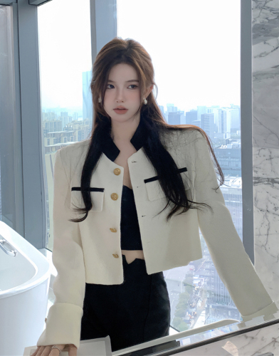 Real shot autumn clothes fried street all-match commuter small fragrance style short high-end stitching short jacket with shoulder pad equestrian clothing women