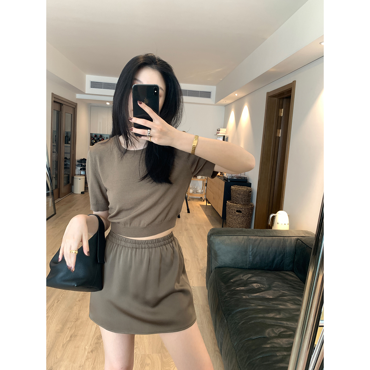 Fantasyskins Chen Yan cool fashion just in need short round neck knit short sleeve top